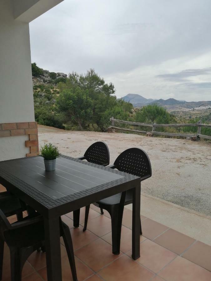 La Solana De Turon. El Pino Pensionat Ardales Exteriör bild